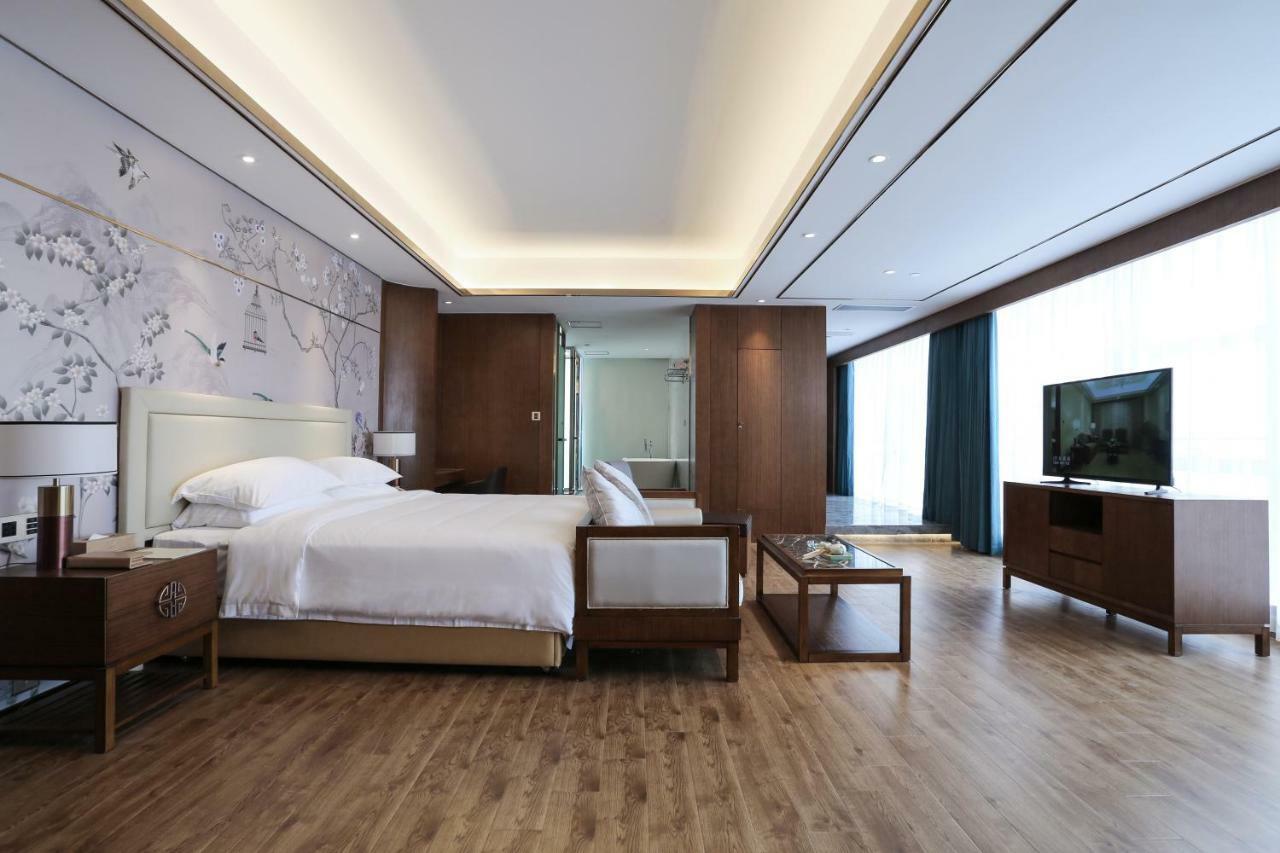 Venus Royal Hotel Foshan Kuiqi Road Metro Station Bagian luar foto