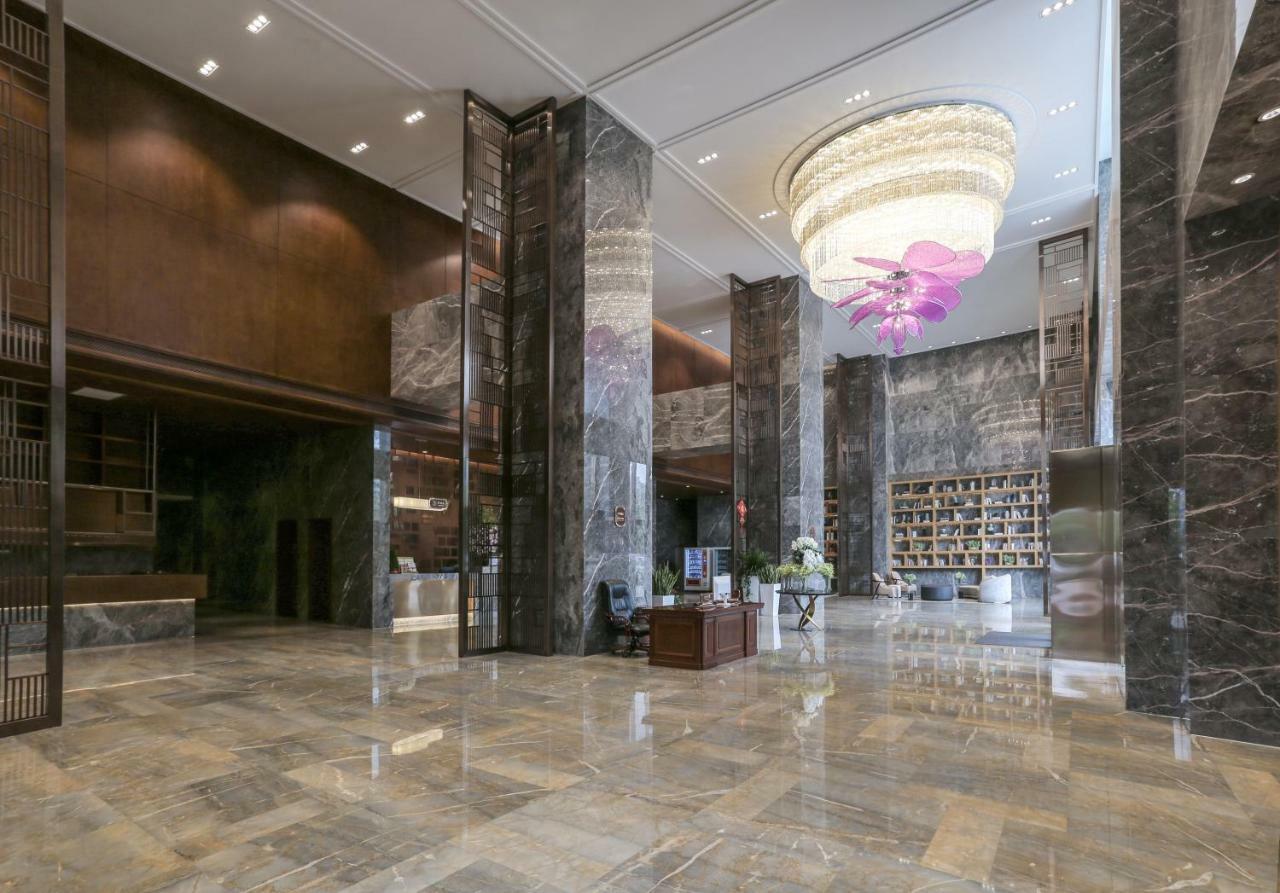 Venus Royal Hotel Foshan Kuiqi Road Metro Station Bagian luar foto